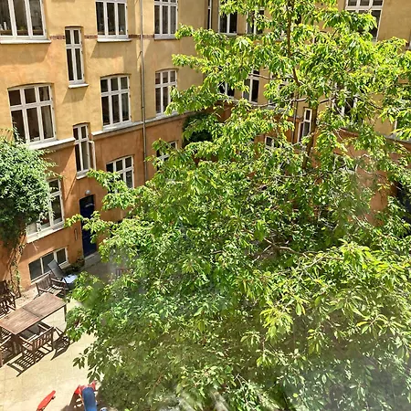 N Apartment *
